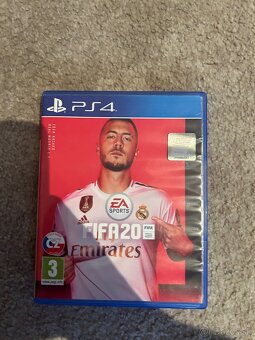 Hry na ps4 - 3