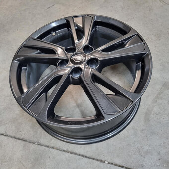 NISSAN disky 5x114,3 R18 7J ET47 - 3