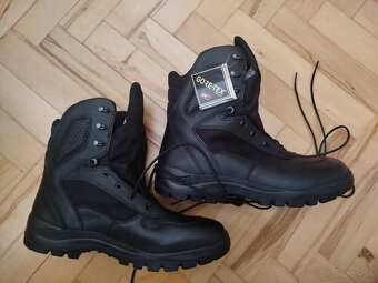 Gore-tex - 3