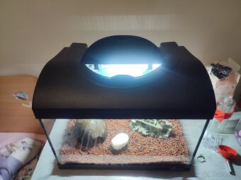 Predám 25l akvárium - 3