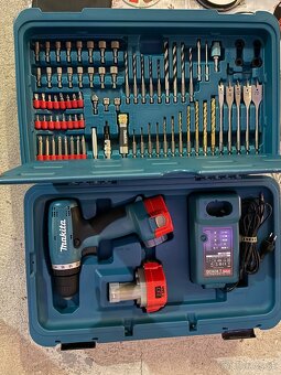 AKU vŕtačka s náhradnou batériou a sadou vrtákov - 3