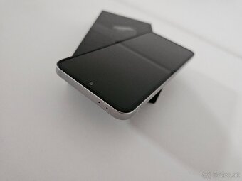 Samsung Galaxy Z Flip 6 - 3