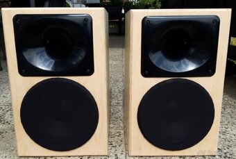 Predám pár UCD 280 - 3