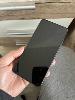 Predám Samsung Galaxy S21 FE 128gb - 3