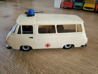 Skoda 1203 sanita - 3