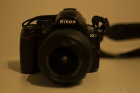 Nikon D3000 - 3