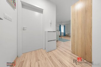 Moderný 2 izbový byt s klímou a balkónom v tichom a pokojnom - 3