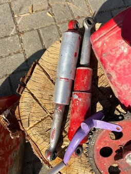 Predám náhradné dieli na jawa Mustang 23 - 3