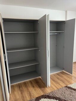 Šatniková skriňa - 3