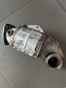 Originálny katalyzátor Peugeot/Citroën – OEM 1617418080 - 3