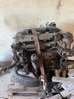 Poškodený motor MAN TGL 8180 rok 2008 - 3