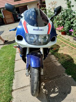 Suzuki GSXR 750, r. 1996 - 3