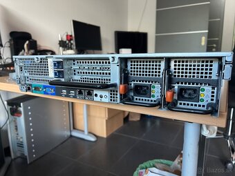 Dell PowerEdge 2950 - 3