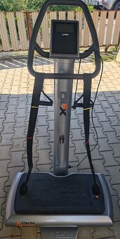 Profesionálna vibračná plošina DKN XG10 - 3