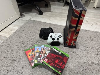 Xbox one 500 GB + 2 ovládače + hry - 3