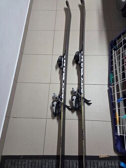 Atomic 160 lyže lyžiarky palice. - 3