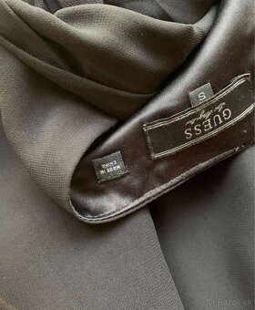 Guess čierne mini šaty - 3