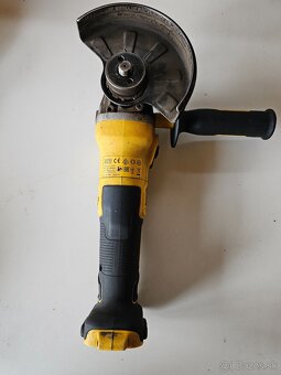 DEWALT DCG405 AKU UHLOVA BRUSKA - 3