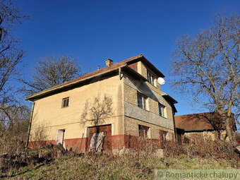 NOVÁ CENA Rodinný dom s hospodárskou budovou na polosamo - 3