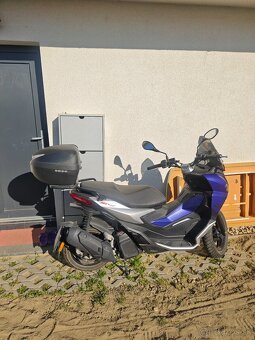 Aprilia sr gt 125 - 3