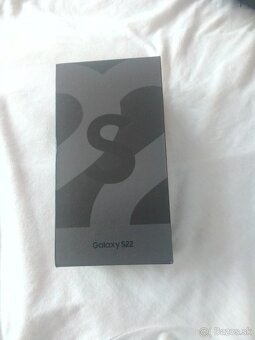 Samsung Galaxy S22 – čierny - 3