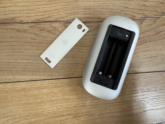 Apple Magic Mouse (1. Gen) - 3
