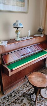 Predám piano Petrof - 3