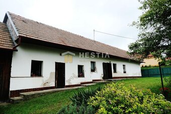 125-ročný vidiecky dom s rozsiahlym pozemkom, stodolou a šop - 3
