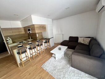 Predám 3 Izb byt v centre mesta Komárno - 3