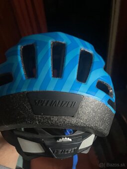 Specialized cyklistická prilba, ako nová, veľkost : L - 3