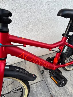 ultralahky Academy grade 16 - 3