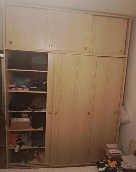 Šatníková skriňa - 3