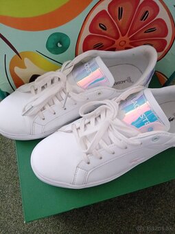 Dámske biele tenisky zn. LACOSTE s holografickým ozdobením - 3