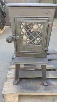 Liatinové kachle Jotul F 602 ECO čierný lak - 3