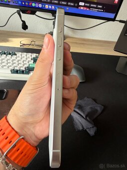 iPhone 16 Pro Max 256GB White Titanium - 3