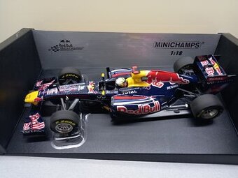 2X F1 RED BULL RB7 A RB7 JAPAN 2011 VETTEL MINICHAMPS 1:18 - 3