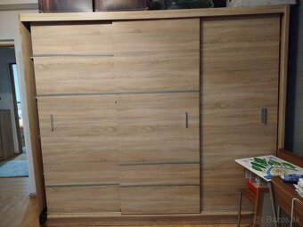 Šatníková skrina - 3