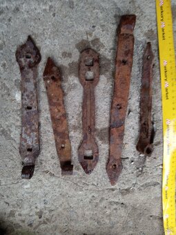 Kus 1e.podkovy pánty.taniere - 3