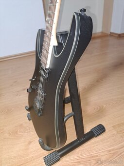 Ponúkam na predaj el.g.IBANEZ RG421 Black flat lavoruká - 3