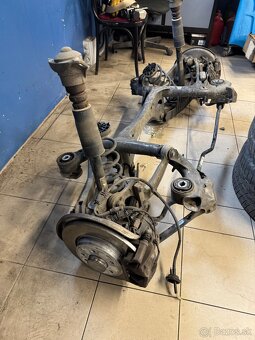 Zadna náprava Audi a4 b9 - 3