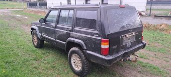 Rozpredam jeep cherokee xj,zj 2.5td. 4.0i. 2.5i - 3