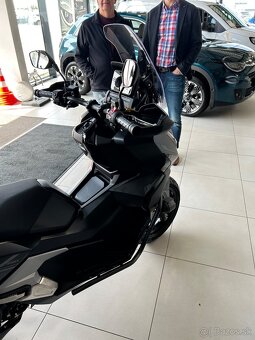 Honda ADV 350 - 3