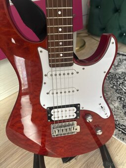 Yamaha pacifica 211 - 3