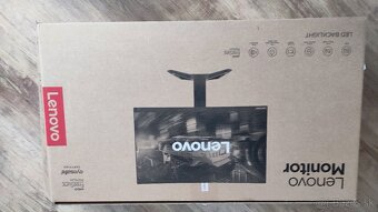 Na predaj: Zakrivený monitor Lenovo 31,5" - takmer nový - 3