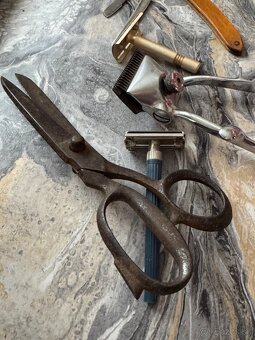 Retro strih a hol potreby- 25€ - 3