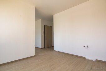 Na predaj dva krásne 1 izbové byty v novostavbe Kynek Nitra. - 3