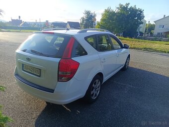 Kia Cee'd SW 2012 - 3