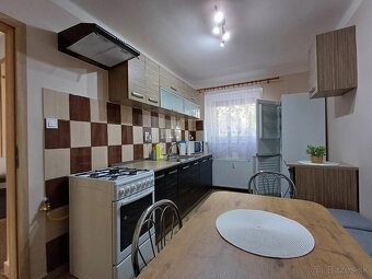 2-Izbovy byt v Komarne na prenajom. - 3