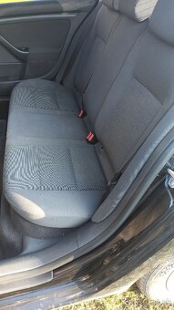 Sedačky VW Golf 5 - 3