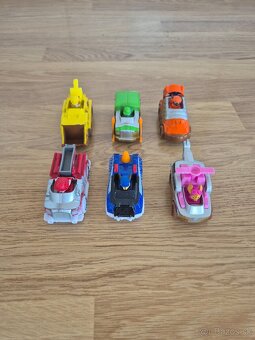 Labkova patrola kovove auticka - 3